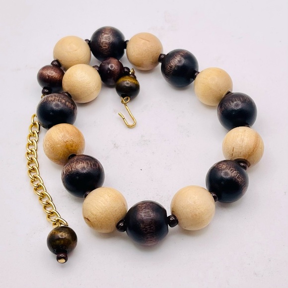 Chunky Vintage Light and Dark Wood Bead Choker Necklace - Picture 12 of 15